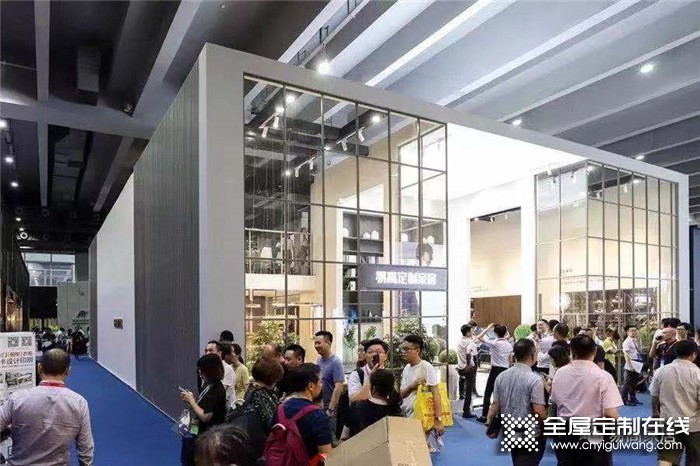 易高家居與中國建博會簽約2020年參展協(xié)議！共創(chuàng)精彩